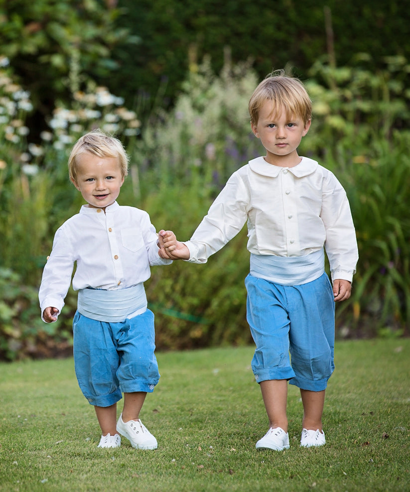 Pageboys in Blue Knickerbockers by Amelia Brennan Weddings